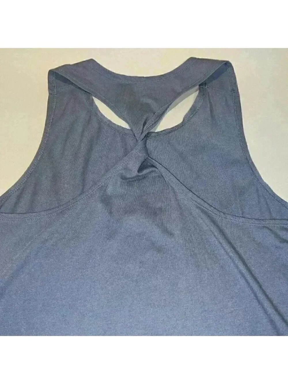 Tank Top Size M - Picture 2 of 3